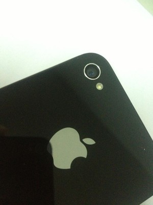 经典永恒 苹果iPhone 4——智能时代的里程碑，批发市场的不朽传奇